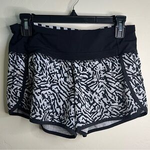 LULULEMON Run Times 4-Way Stretch Short 4" Black & White Size 4